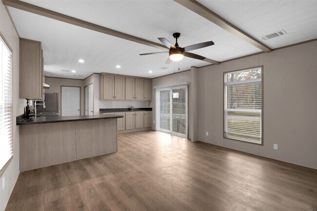 Building Photo - 1300 Campbell Acres Rd