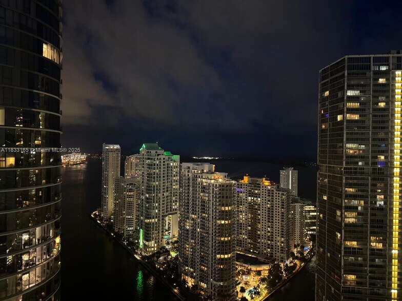 Building Photo - 200 Biscayne Boulevard Way
