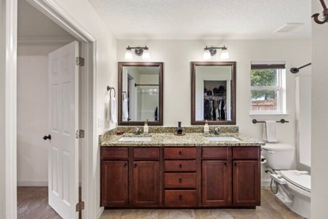 Building Photo - 3BR Smart Solar Home Near Eglin & Hurlburt AFB in Fort Walton Beach!