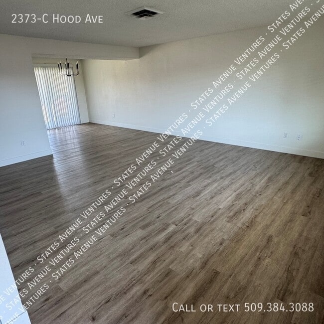 Building Photo - 2373 Hood Ave