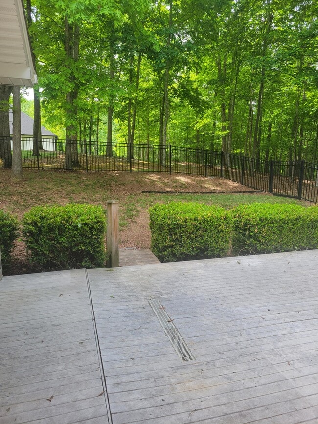 Building Photo - 11 Milnor Cir