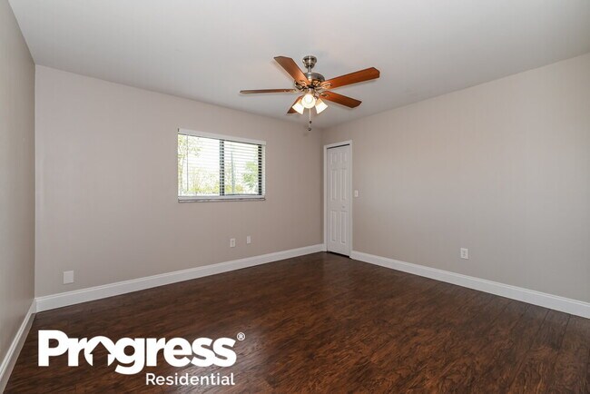 Building Photo - 25353 Doredo Dr