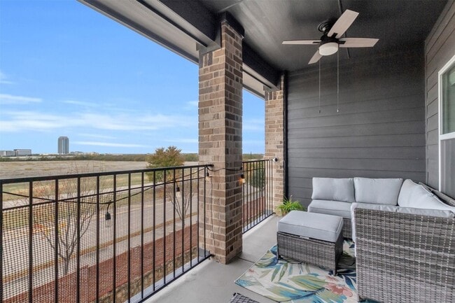 Building Photo - 4153 Shavano Dr