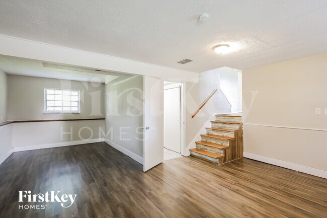 Building Photo - 3618 Ferncliff Ave