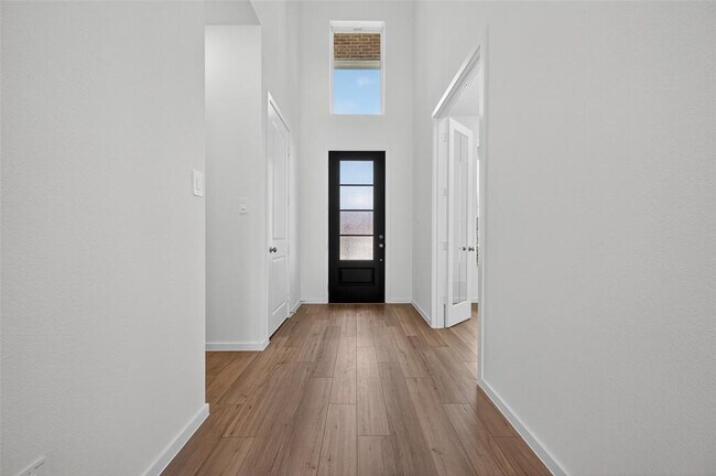 Building Photo - 32006 Medallion Oaks Trl