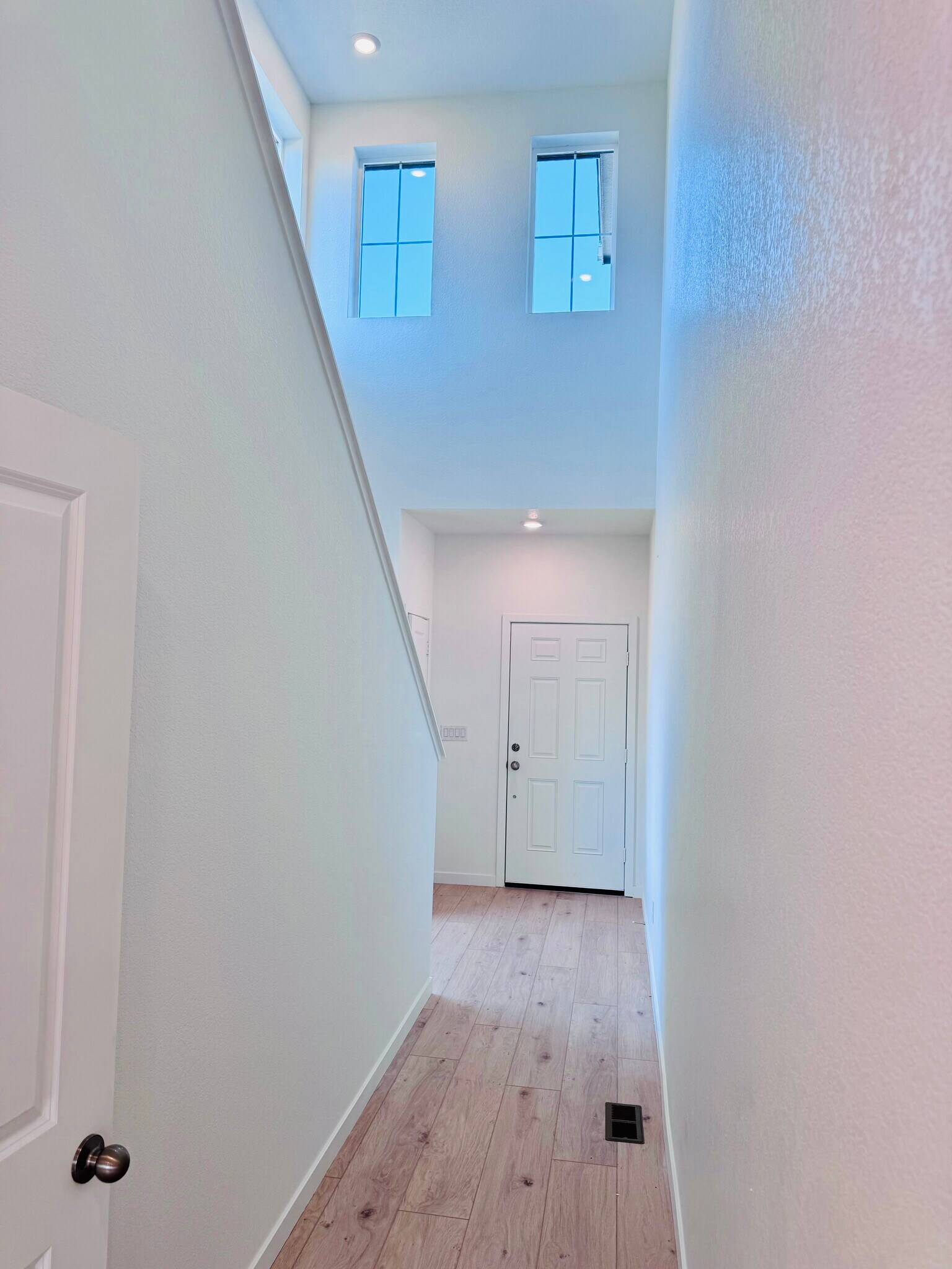 Building Photo - 8969 Spikerush Ct