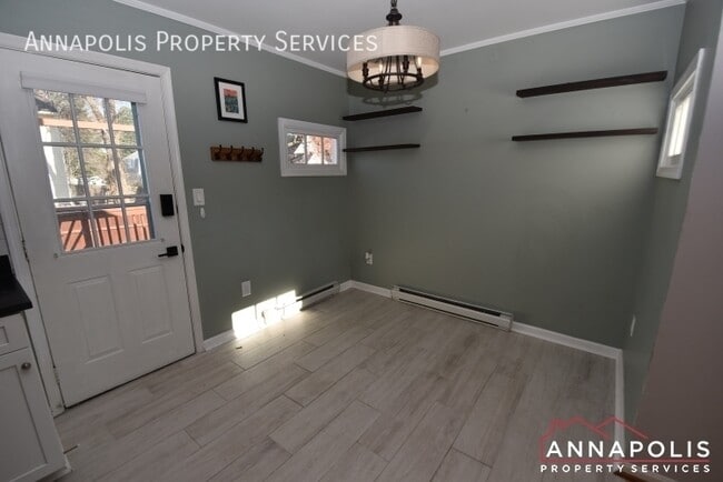 Building Photo - 1011 Hyde Park Dr