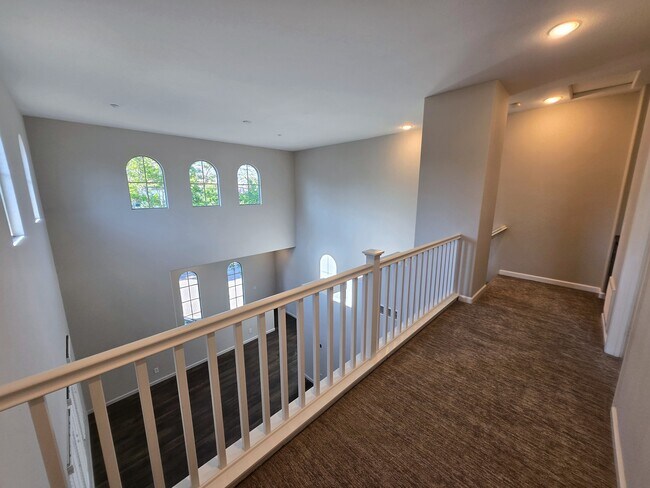 Building Photo - 2033 Silverado St