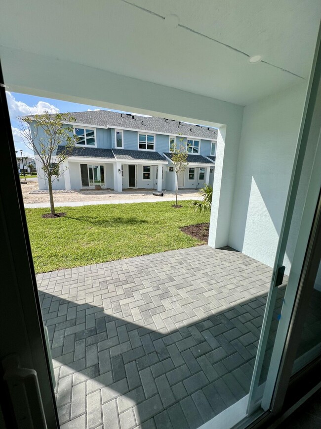 Building Photo - 16396 Bancroft Gdns Ln