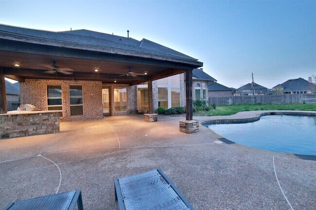 Building Photo - 2403 Haven Hill Dr