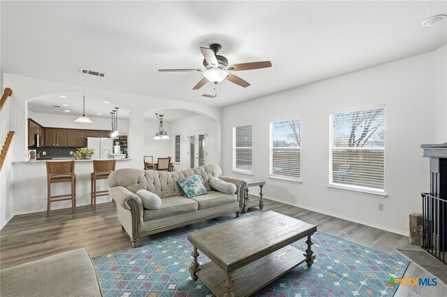 Building Photo - 1410 Katie Lynch Dr