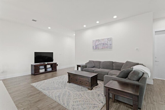 Building Photo - 5415 Robusto Pl