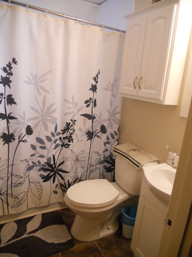 Building Photo - 505 N Water St