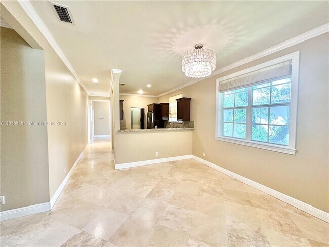 Building Photo - 483 Menendez Ave