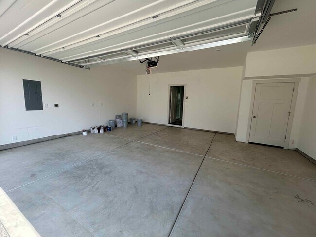 Building Photo - 15271 SW 168th Ave