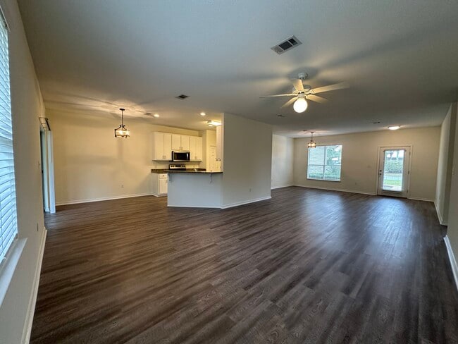 Building Photo - 31 White Heron Dr