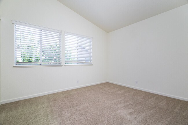 Building Photo - Stunning 2 Story, 3-Bed Home in Folsom’s Desirable Gated Community!