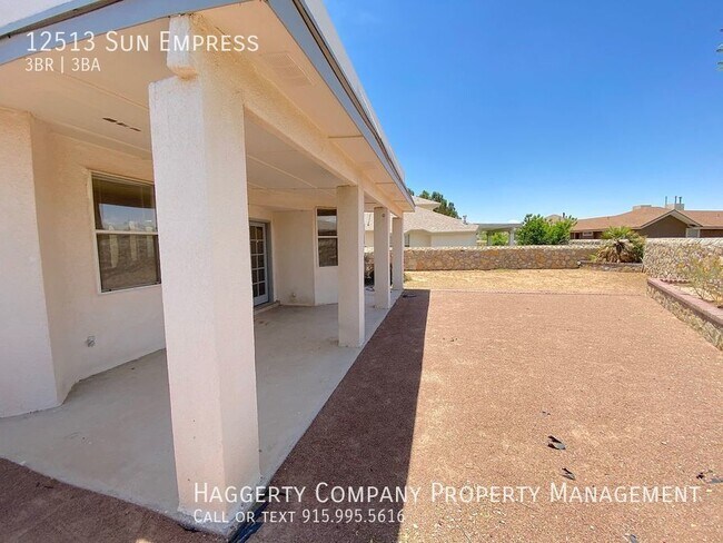 Building Photo - East El Paso 3 bed Refrig A/C with Loft an...