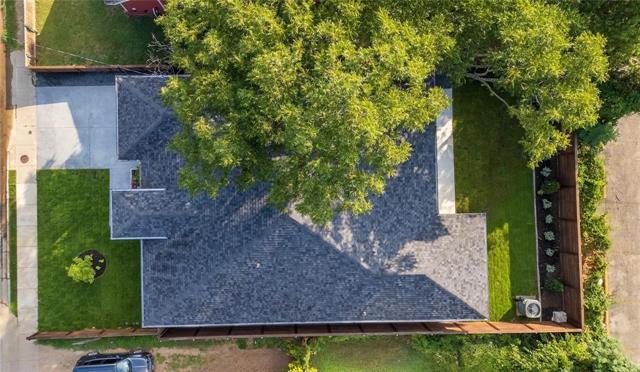 Building Photo - 2230 Garden Dr