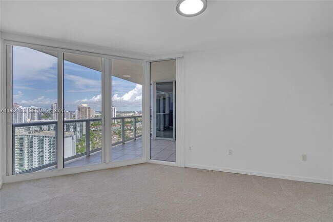 Building Photo - 19333 Collins Ave