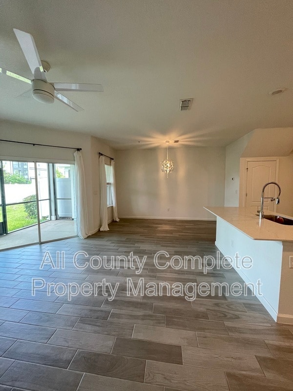 Building Photo - 12804 Josslyn Ln