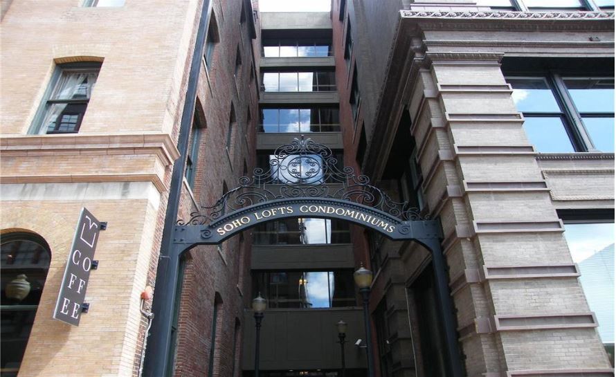 Building Photo - 715 May St