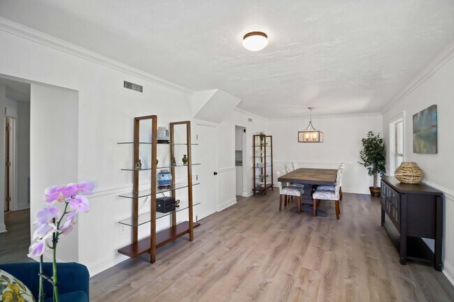 Building Photo - 7447 Hawkins Rd