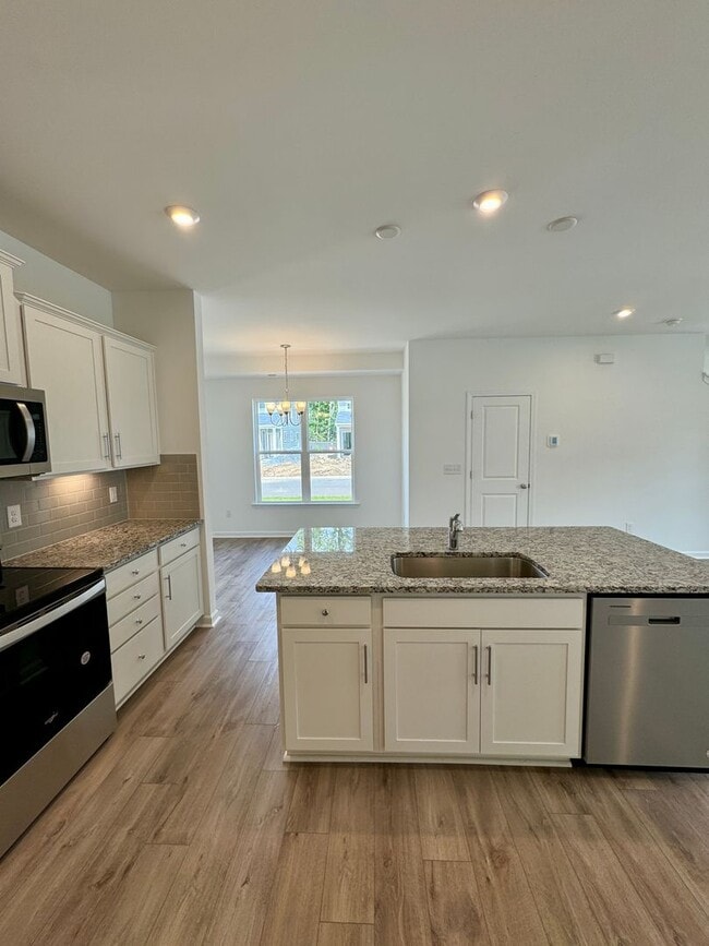 Building Photo - Brand New Townhome in Pringle Town