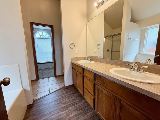 Building Photo - 2509 Arbor Dr