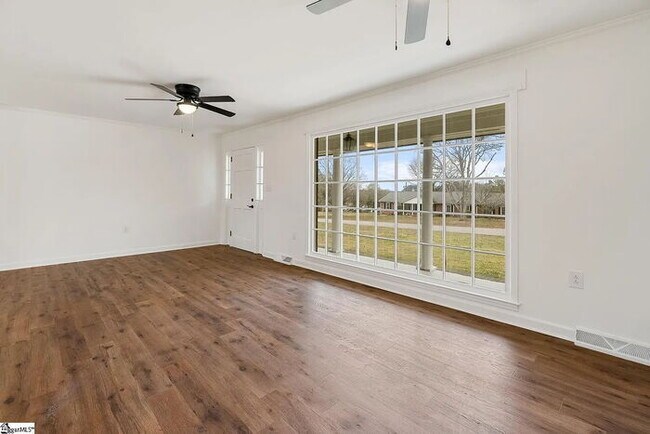 Building Photo - 300 Woodlake Rd