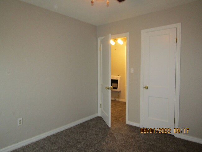 Building Photo - MOVE IN SPECIAL: $200 OFF THE FIRST MONTH'...