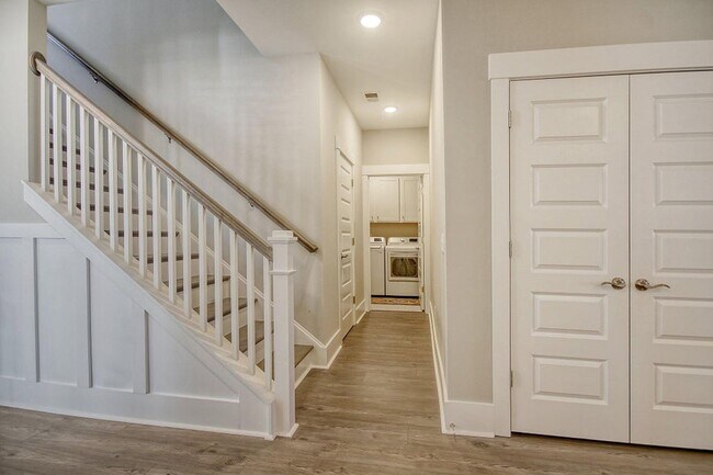 Building Photo - Refined Living in Midtown Nexton