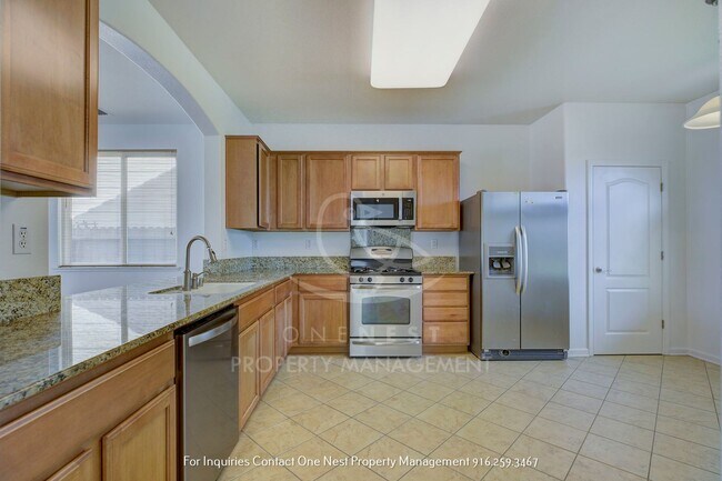 Building Photo - Charming single-story home nestled in the serene Edgewater Community