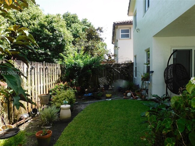 Building Photo - 14271 SW 150th Ave