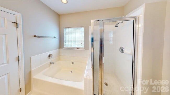 Building Photo - 8321 Suttonview Dr