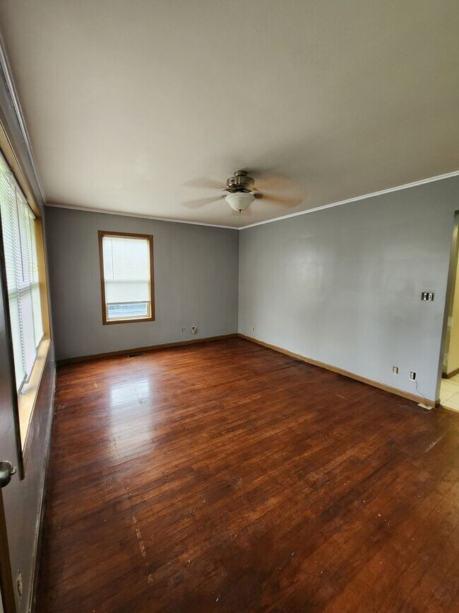 Building Photo - 1718 12th St