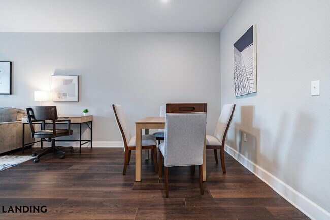 Building Photo - 918 Aventine Dr