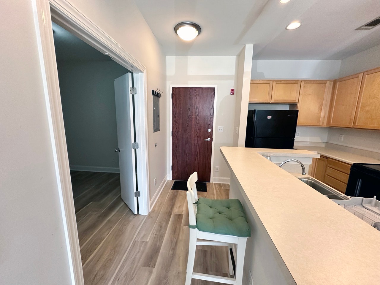 Kitchen - 411 W Washington St