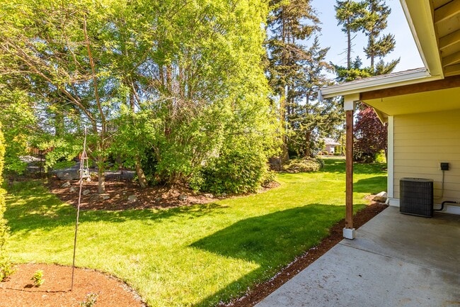 Building Photo - 2 Bed 2 Bath Home - 55+ Community Only