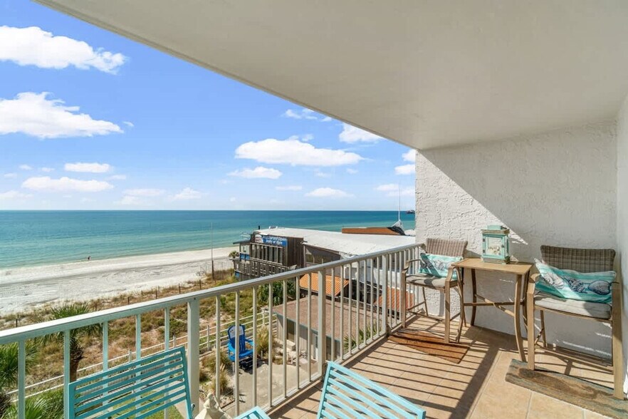 Building Photo - 8743 Thomas Dr