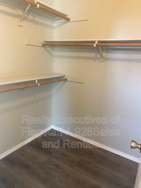 Building Photo - 7454 Patriot Dr