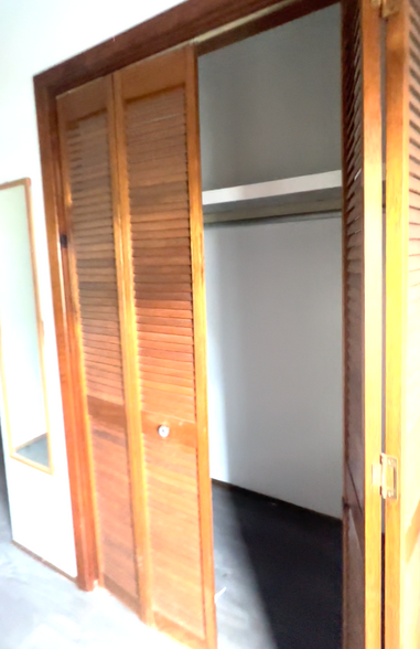 closet - 1957 E 123rd St