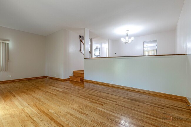 Building Photo - 1013 Sussex Dr