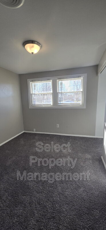 Building Photo - 3914 Maplecrest Rd