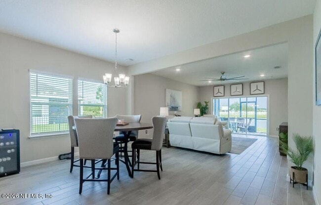 Building Photo - 111 Ash Breeze Cv