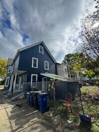 Building Photo - 1020 E 74th St