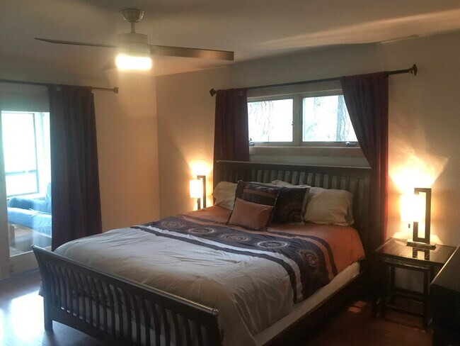 Building Photo - Fully Furnished Incline Home