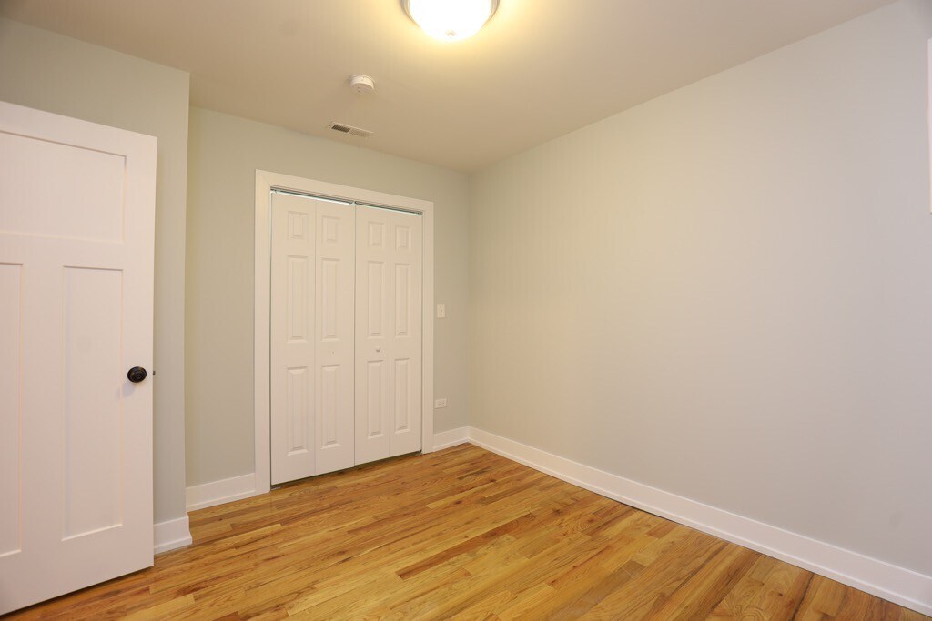 Building Photo - 622 W Arlington Pl