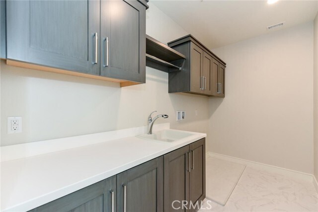 Building Photo - 121 Linda Vis