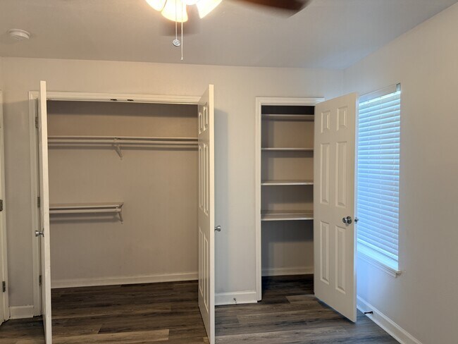 Building Photo - 3529 Topeka St